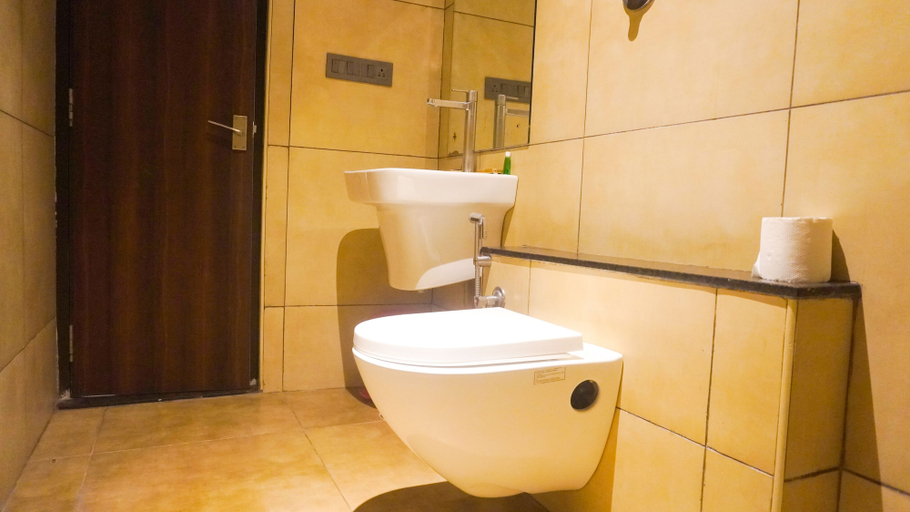 Bathroom 2, Rox Hotel, Bangalore