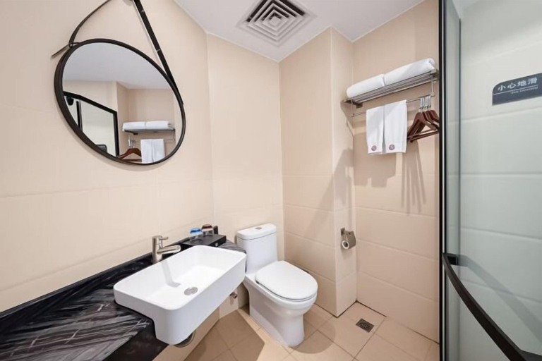 Bathroom 3, Bengenei Hotel, Hainan
