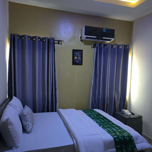 Room 3, De Glen Hotel And Suites, Owerri North