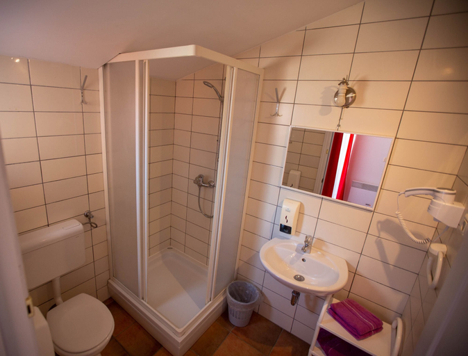 Bathroom 3, Pansion Boris Međugorje, Herzegovina-Neretva