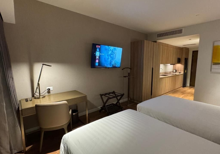 Room 3, Eleve Suites, Mandaluyong