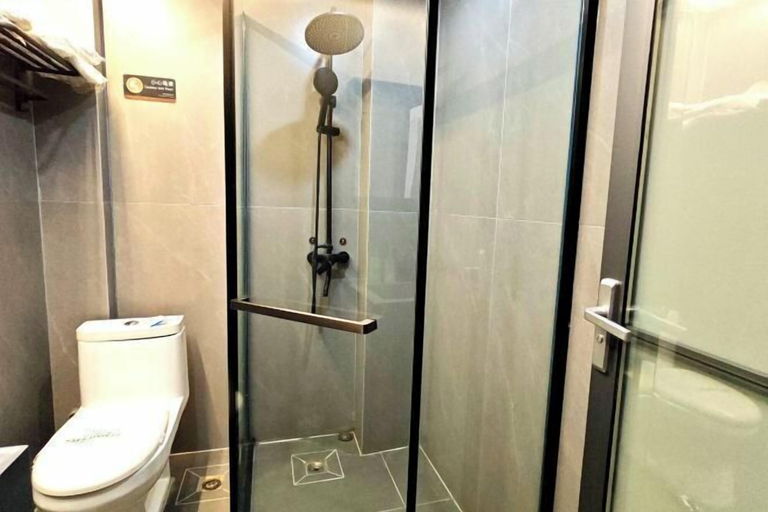 Bathroom 5, Jingyuan Boutique Hotel, Laibin