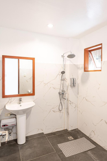 Bathroom, Tropical Temple Siargao Resort, General Luna