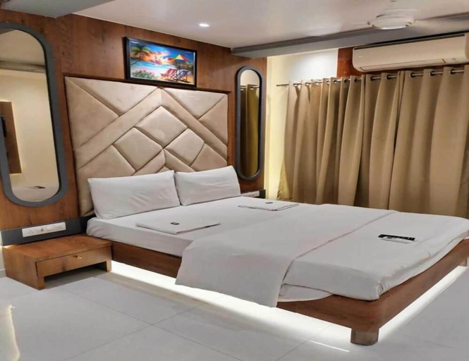 Room 5, Hotel Anuha, Thane