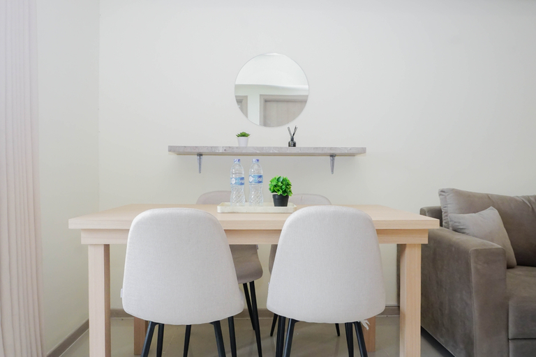 Facility 2, Neat 3BR for 4 Pax at Meikarta District 2 Apartment By Travelio, Cikarang