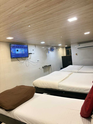 Bedroom 2, Hotel Qamar, Mumbai City