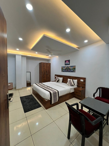 Room 5, Hotel RK palace near airport, Jaipur