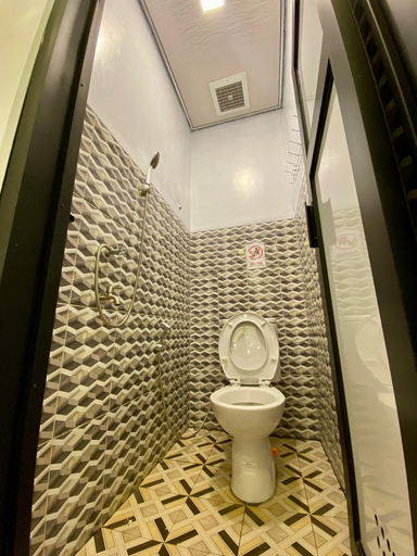 Bathroom, Superior Lantai 2 by Sunflower, Wonosobo