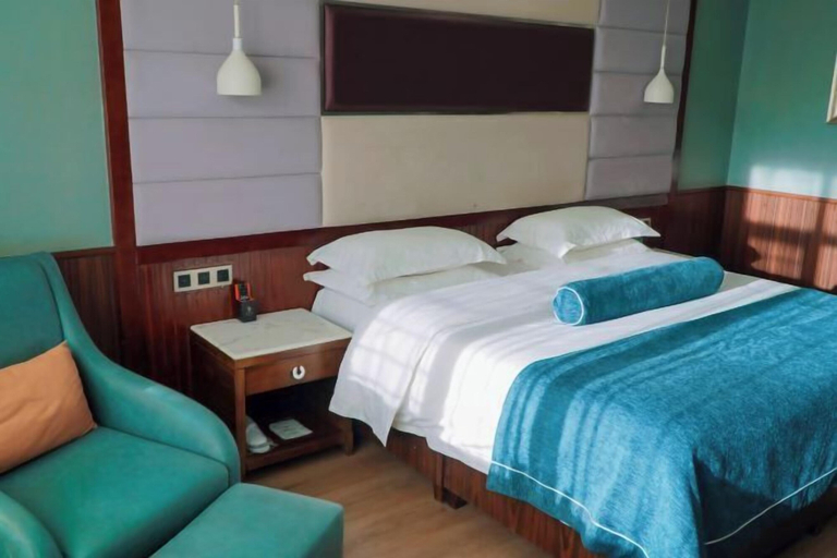 Bedroom 3, Jinheyuan International Hotel Guide, Hainan Tibetan