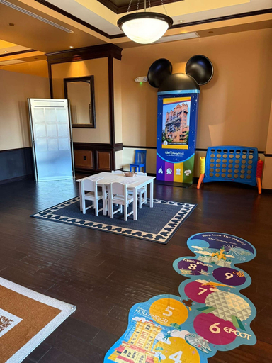 Room 2, 2bed 2bath Near Disney Piratepool Spa Balcony, Orange