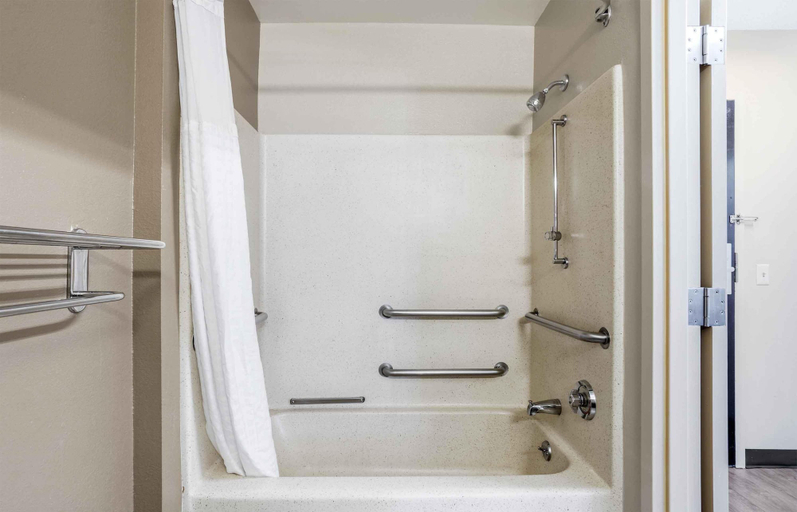 Bathroom 4, Extended Stay America Select Suites - Sterling, Logan