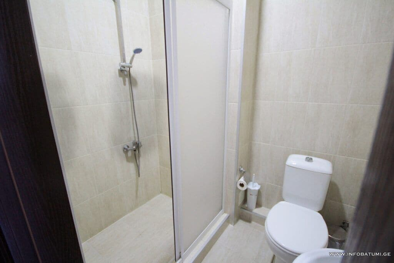 Bathroom 3, Hotel Temo, Batumi