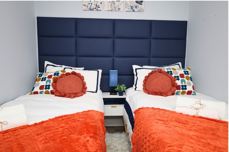Room 3, 3BR Monroe Lakes Near Legoland & Castle, Orange