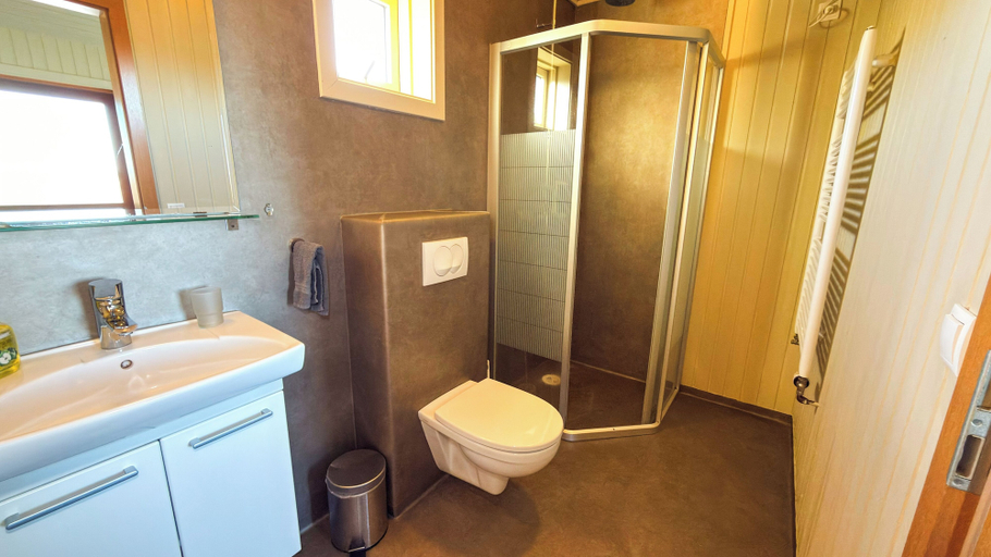 Bathroom, Fossatún Sunset Cottage, Borgarfjarðarsveit