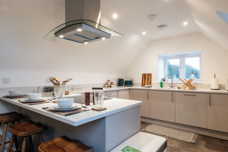 Private kitchen 5, Beautiful 2 Bedroom Apartment in Malvern, Worcestershire