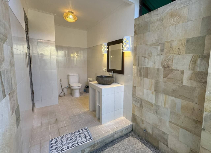 Bathroom 5, Yogika-Center, Karangasem