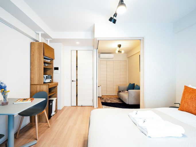 Room 5, Section L Residence Shibuya, Shibuya