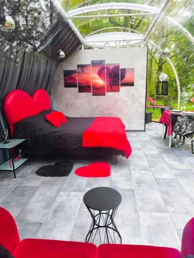 Room 4, Les Bois de Morphée, Lot
