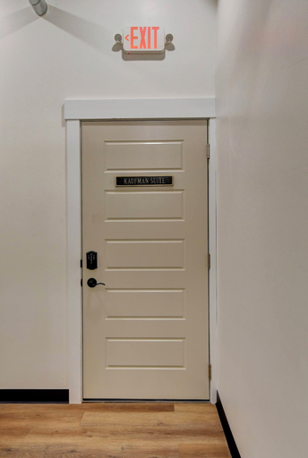 Interior 4, American Hall, Holmes