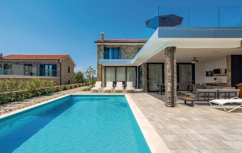 Pool 2, Villa Oblica, Novalja