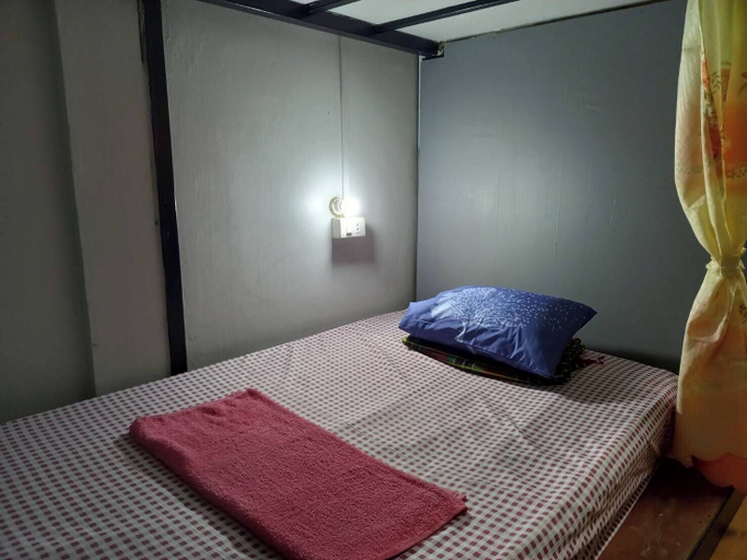 Room 2, sleep with me khaosan, Phra Nakhon