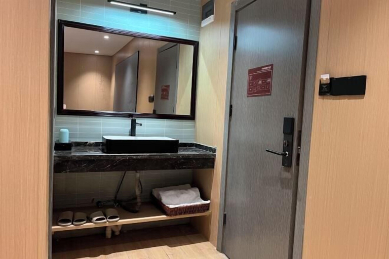 Bathroom 4, Ganmu Gardens Hotel, Anqing