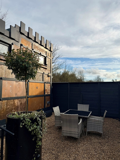 Outdoor dining, Copper Castle & Petting Farm near Legoland, Windsor and Maidenhead
