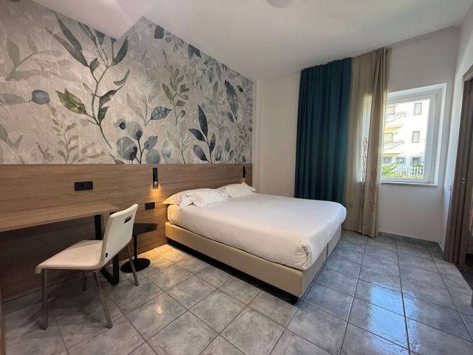 Bedroom 3, Hotel Maiuri, Napoli
