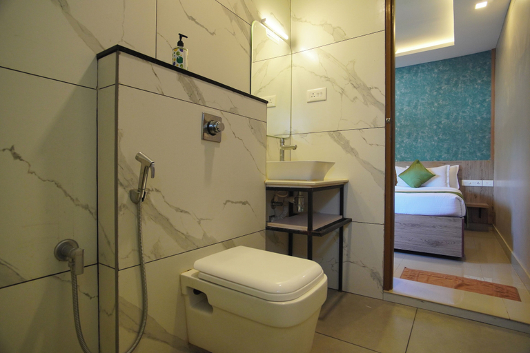 Bathroom 3, Treebo Sreepathi Prayag, Guruvayur Temple, Thrissur