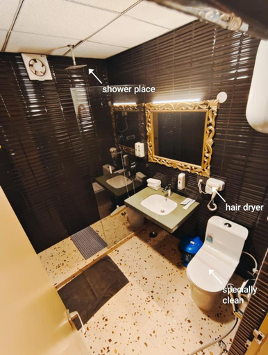 Bathroom 2, Ray of Maya Hotel, Agra