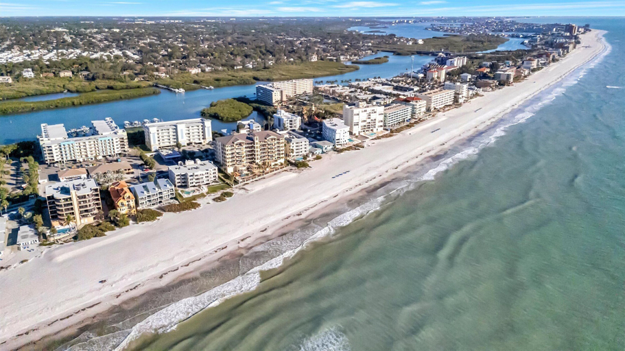 Beach 2, IRB Sun Place, Pinellas