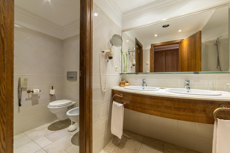 Bathroom 2, Secrets Mallorca Villamil Resort and Spa - Adults Only, Baleares