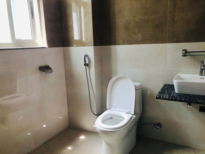 Bathroom, Hotel See You Again, Gandaki