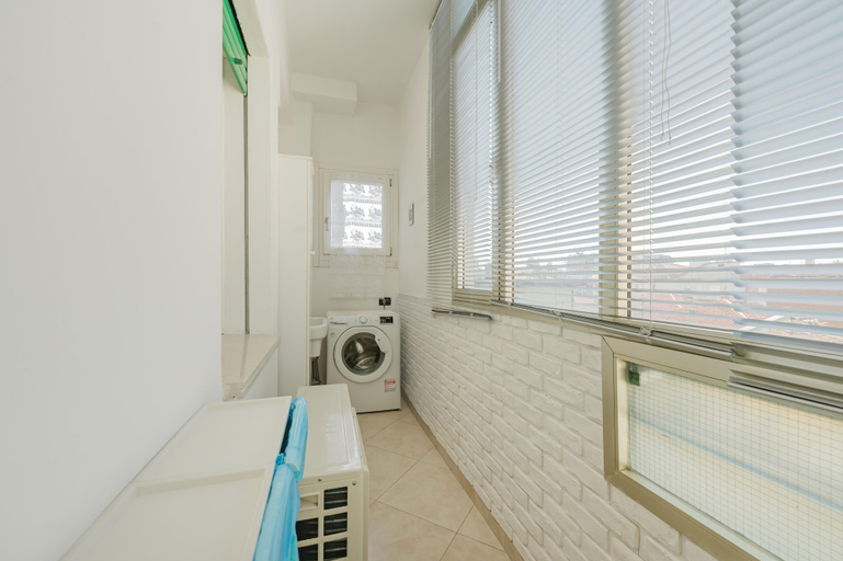 Porch, Poppy's Flat -10 min from Venice & Wi-Fi, Venezia