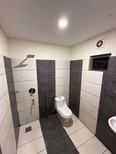 Bathroom 4, Wayanad Cococs Villa, Wayanad