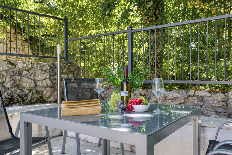 Outdoor dining 5, Stone Villa Galant with Pool, Lanišće