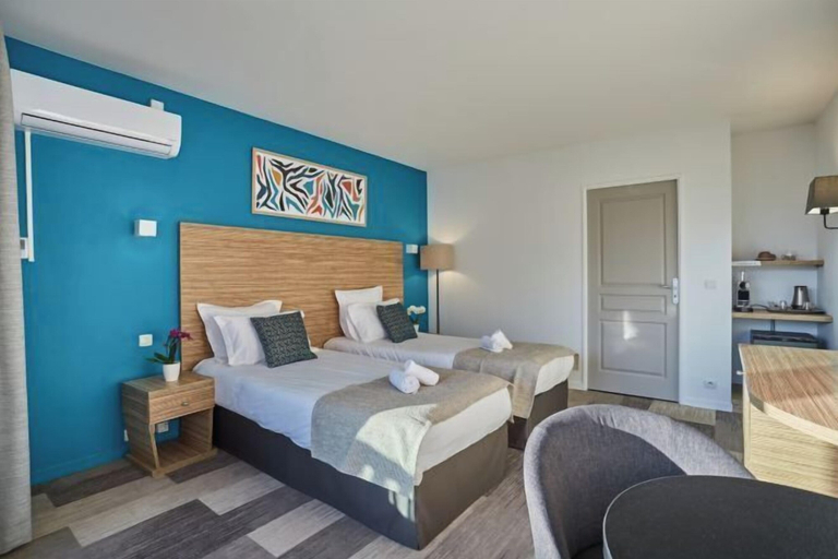 Bedroom 2, Hotel Erromardie Plage by Odalys, Pyrénées-Atlantiques