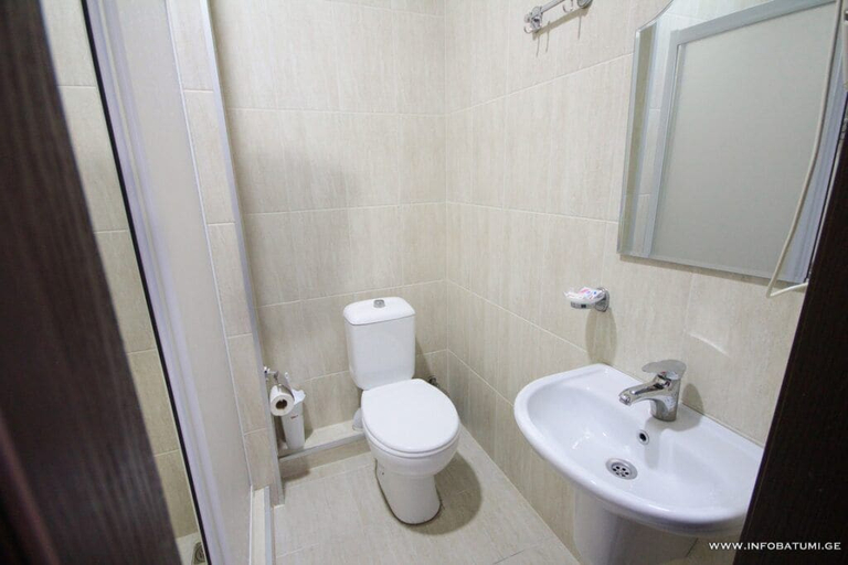 Bathroom 4, Hotel Temo, Batumi