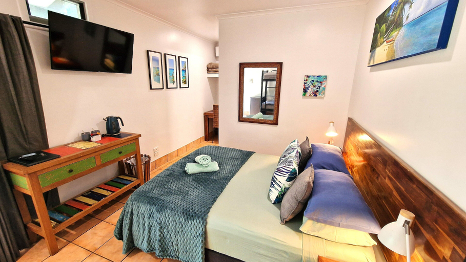 Bedroom 3, Rainforest Motel, Johnstone