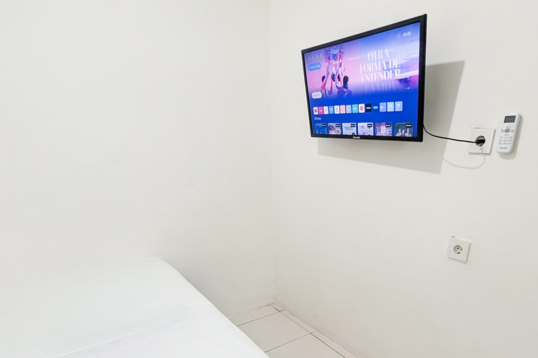 Bedroom 2, Urbanview Hotel near BSCC DOME Balikpapan by RedDoorz, Balikpapan