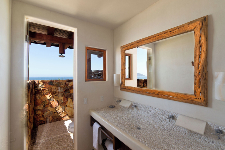 Bathroom 5, Casa de Olas, Stunning Oceanfront Villa in Las Palmas, José Azueta