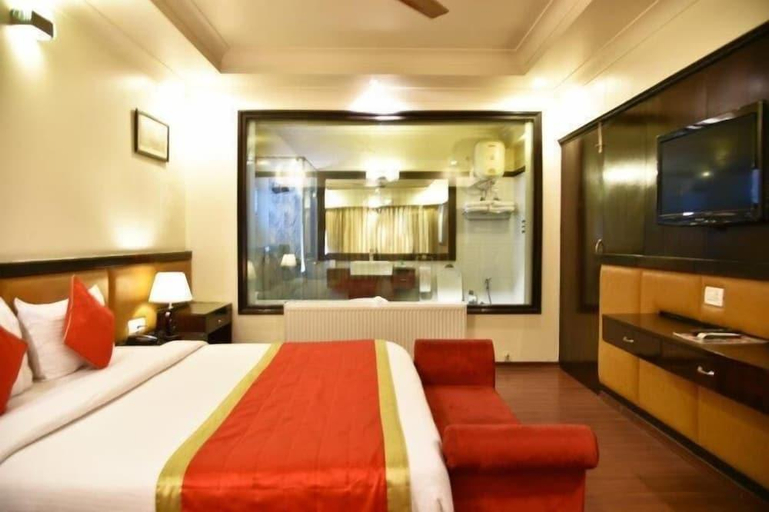 Bedroom 3, Indraprastha Resort - Centrally Heated Rooms & Spa, Chamba