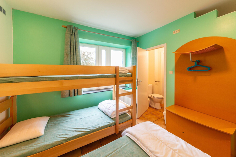 Bedroom 4, Grand Villa With Bubble Bath, Liège