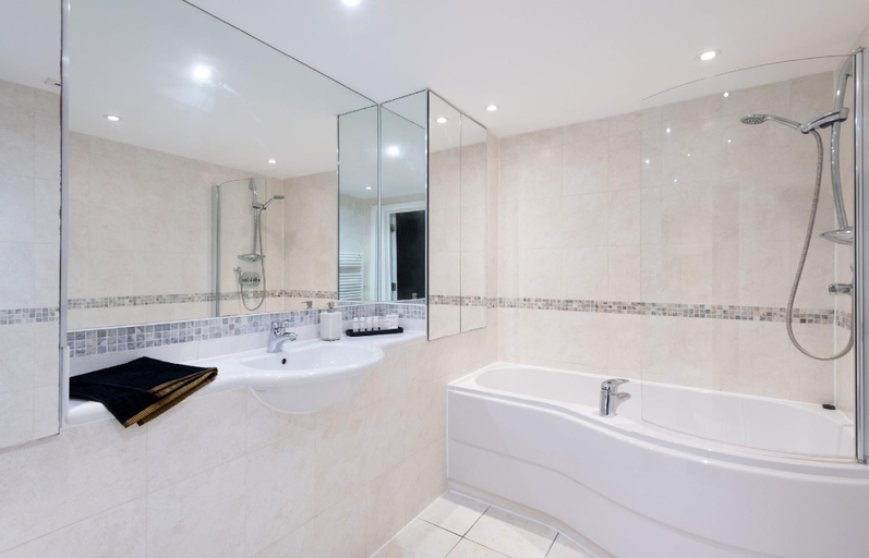 Bathroom 3, Fitzrovia apartments by DMONTRIO, London