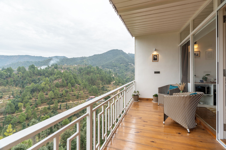 Property grounds 4, The Vanikaya, Nainital