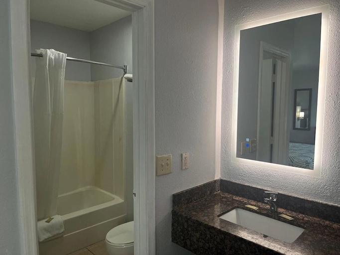 Bathroom 3, Motel 6 Saint George, SC – I-95, Dorchester