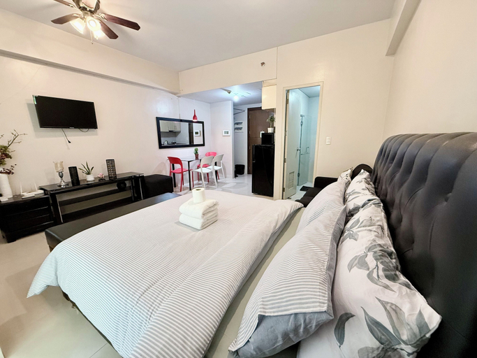 Bedroom 3, One Palm Tree Villas Across MNL Airport T3, Pasay City