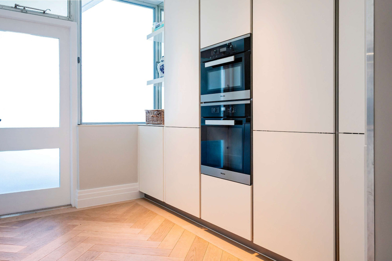 Room 4, Regents Park Penthouse, London