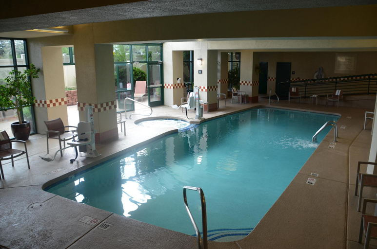Sport & Beauty 5, Hampton Inn & Suites Flagstaff-West/NAU, Coconino