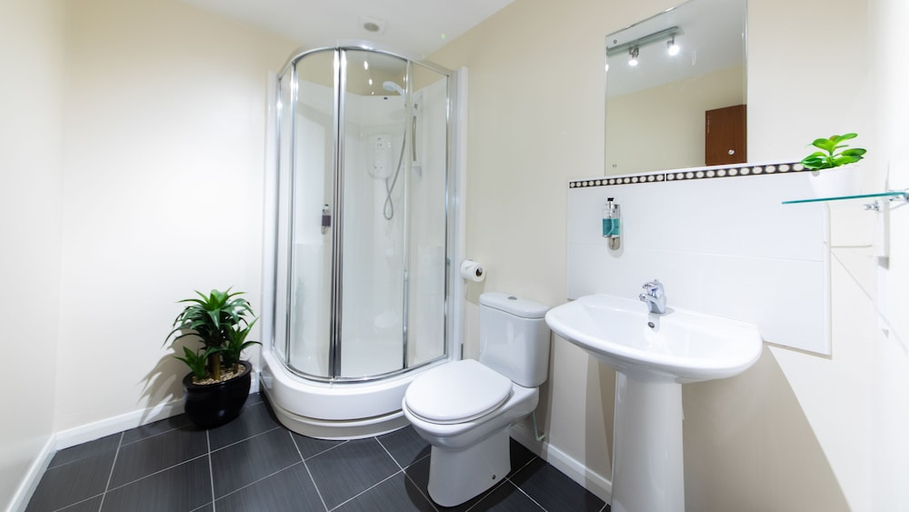 Bathroom 3, The Spires Aberdeen, Aberdeen